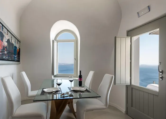 Elite Luxury 5* Oia (Santorini)