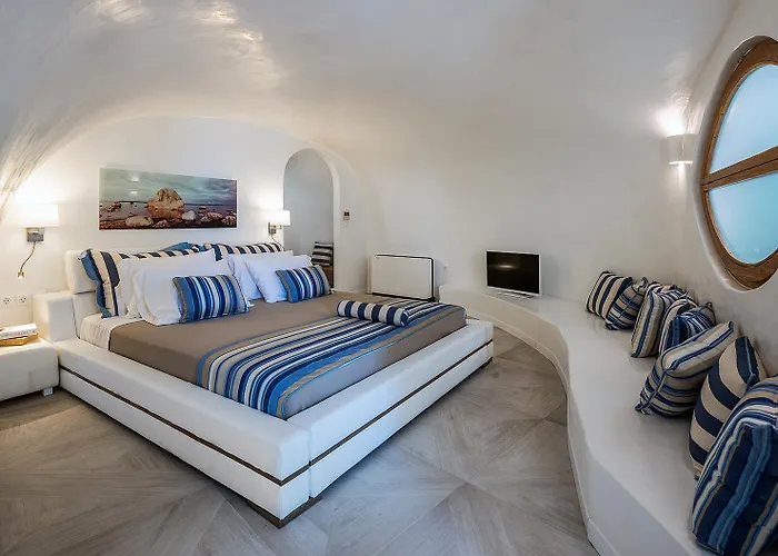 Elite Luxury Hotel Oia